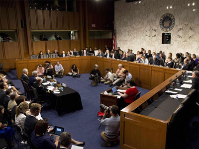 Γερουσία: «Ναι» της Επιτροπής στις επιθέσεις κατά της Συρίας